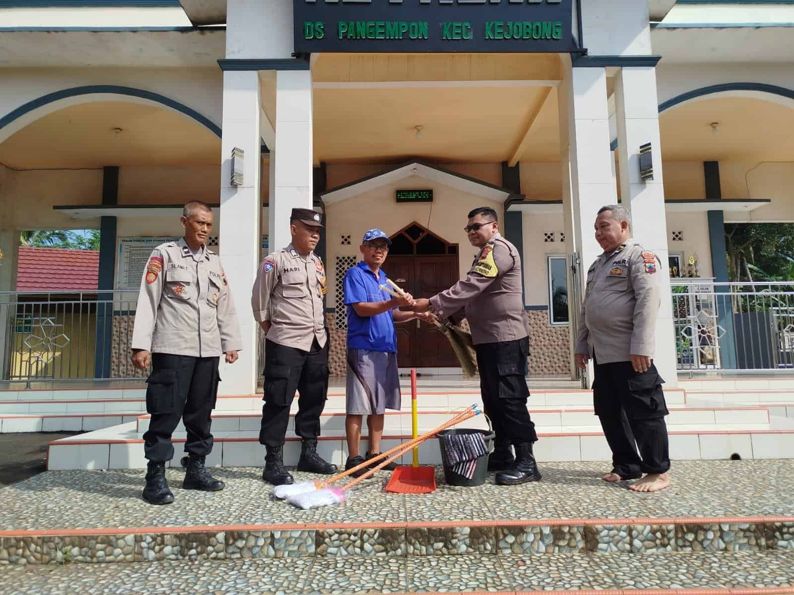 Seluruh Polsek Jajaran Polres Purbalingga Gelar Bakti Religi Hari Bhayangkara Ke 79