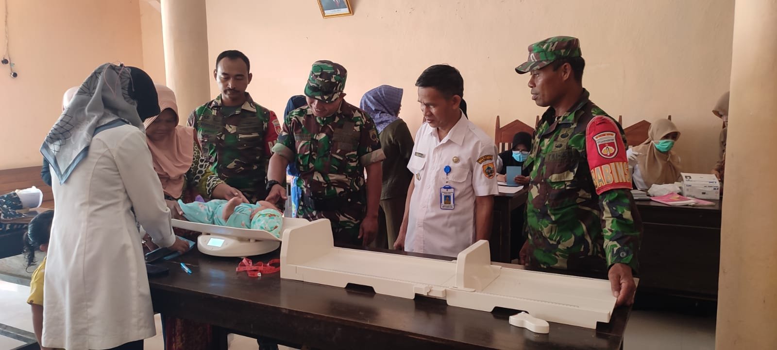 Koramil Watukumpul Dampingi Posyandu Integrasi Layanan Primer di Desa Majakerta