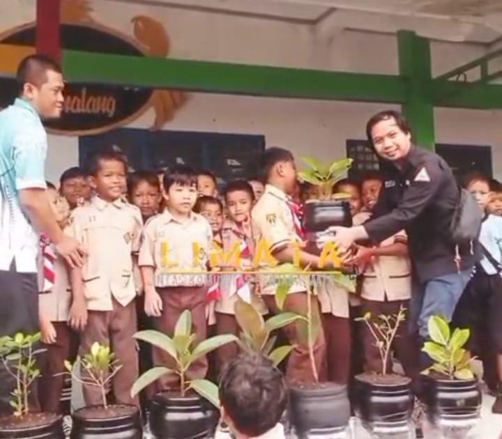 Ormas LIMATA Pemalang Ajak Siswa SDN Si Kasur Tanam Pohon dan Jaga Lingkungan