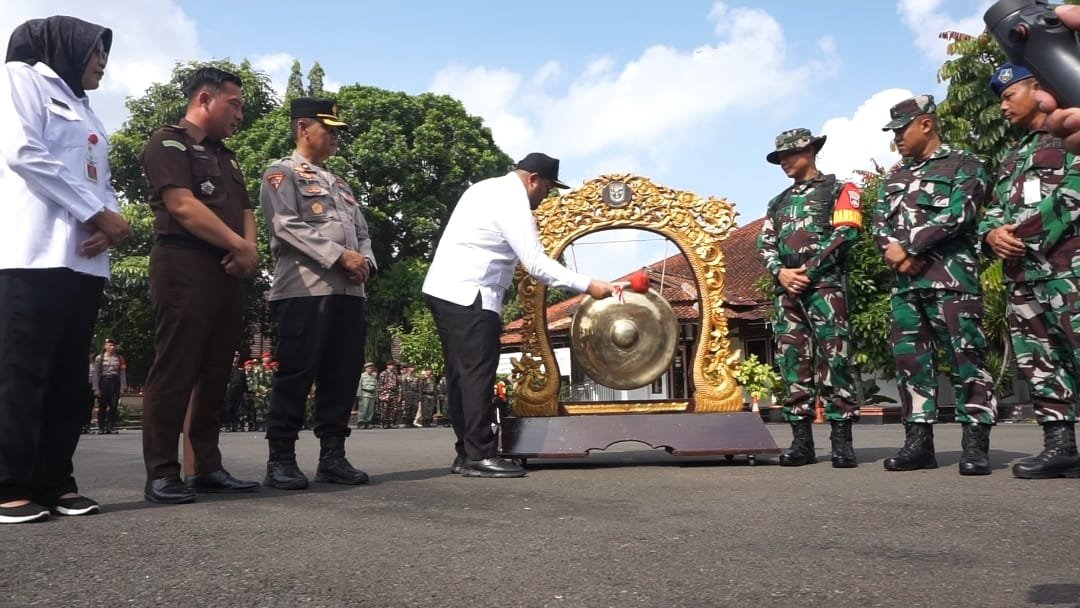 Jalan Baru, Harapan Baru: TMMD Sengkuyung Tahap IV Hadir di Desa Kradenan
