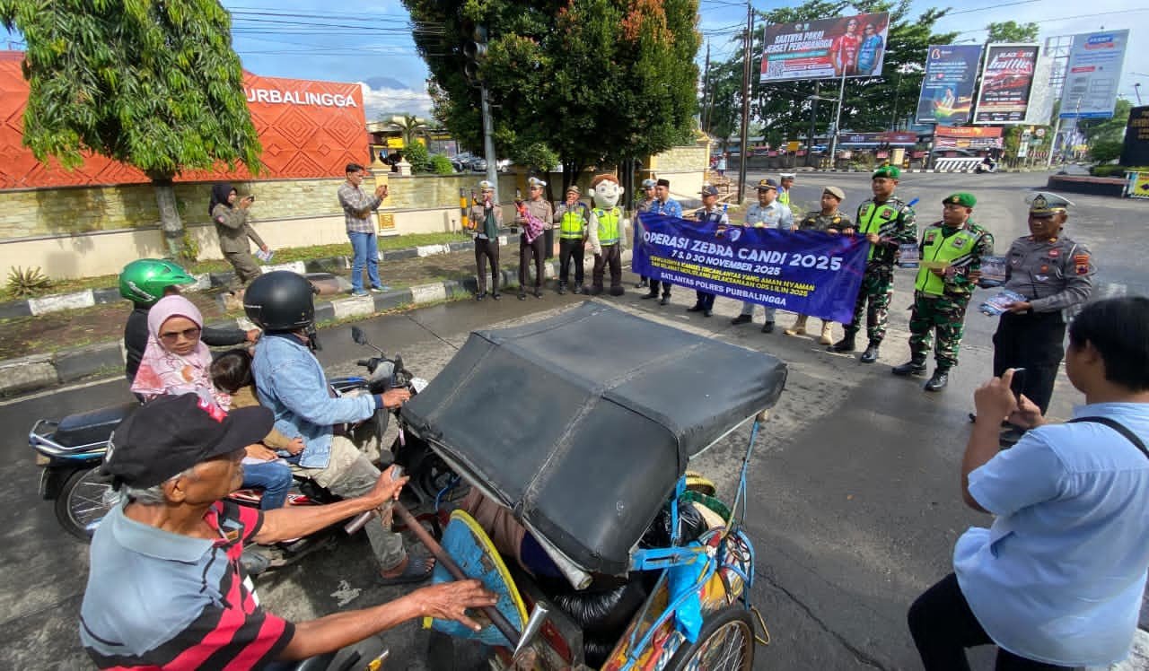 Sosialisasi Terpadu Operasi Zebra Candi 2025, Polres Purbalingga Hadirkan Badut dan Wayang