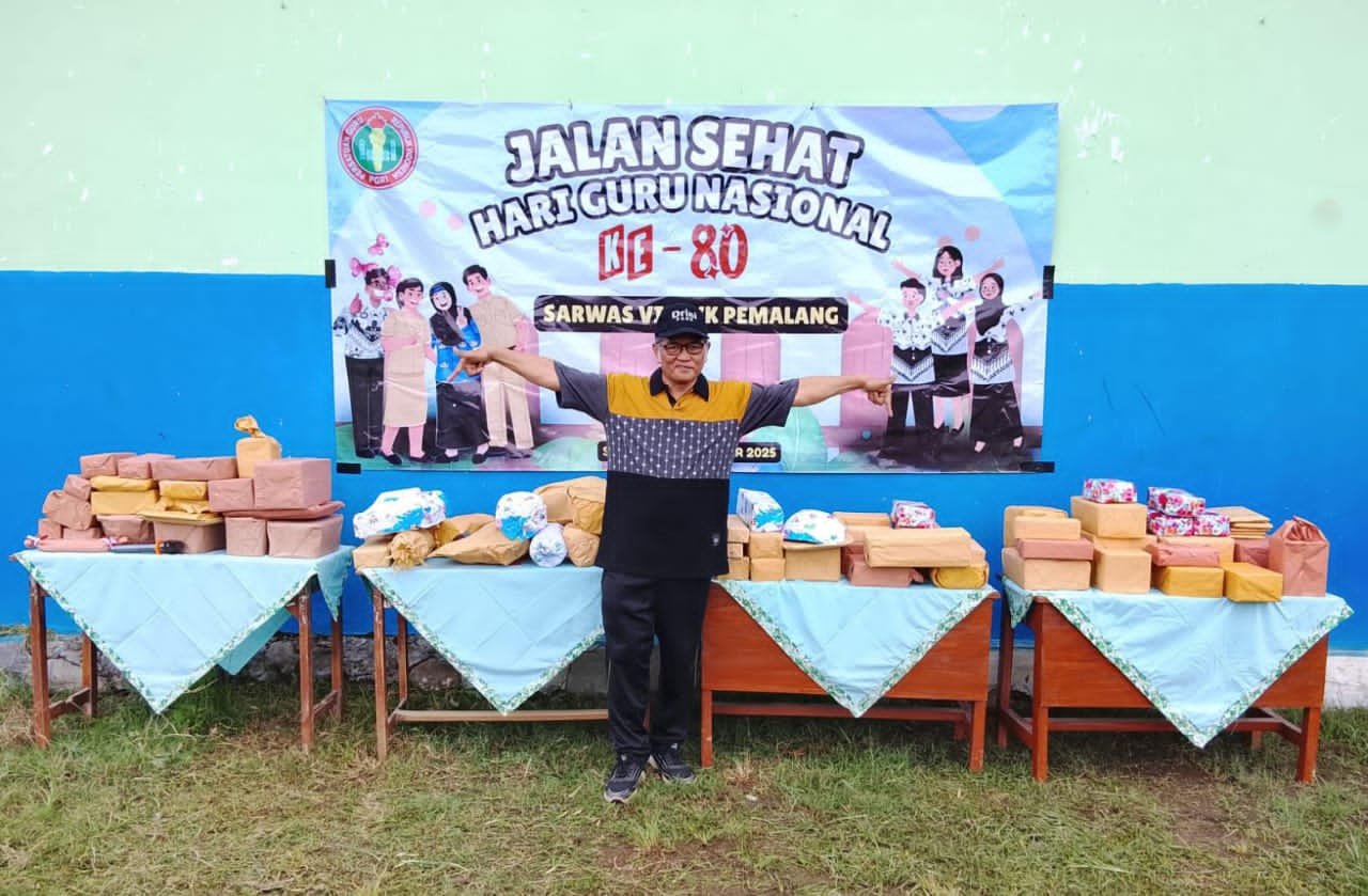 Jalan Sehat Peringati Hari Guru Nasional Ke 80 Tahun KWK Pemalang