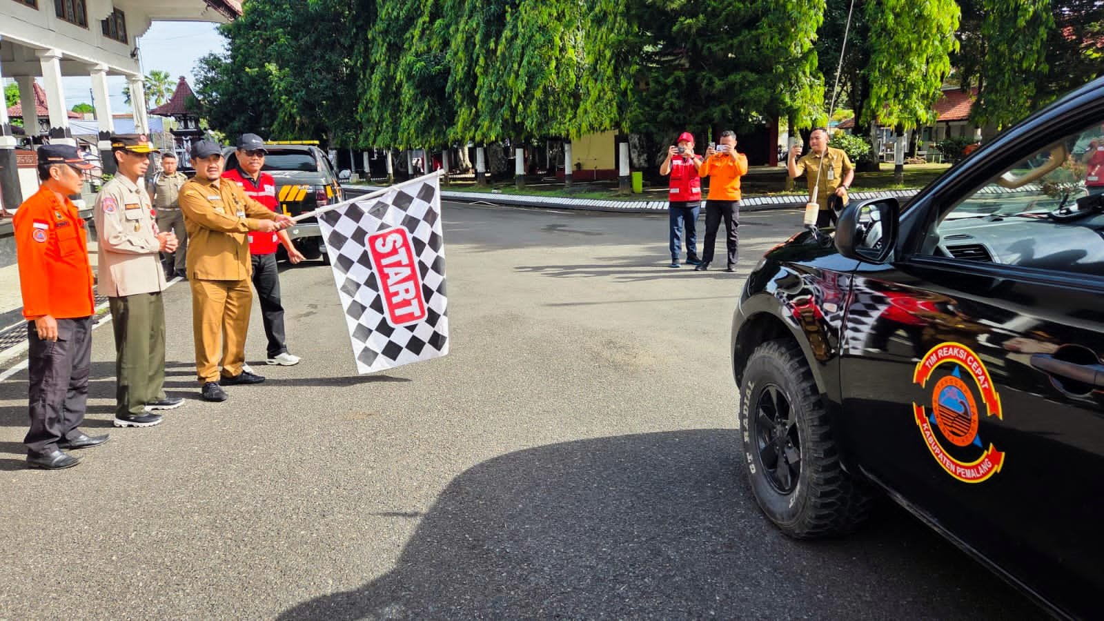 Pemerintah Kabupaten Pemalang Kirim Bantuan ke Banjarnegara Peduli Terdampak Bencana Longsor