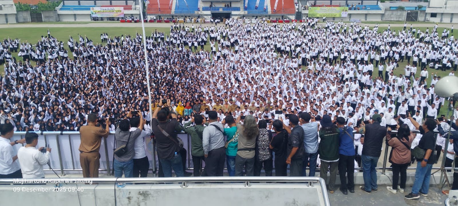 Ribuan PPPK Paruh Waktu di Wilayah Kabupaten Pemalang Terima Sertifikat dan Tanda Tangan Perjanjian Kerja