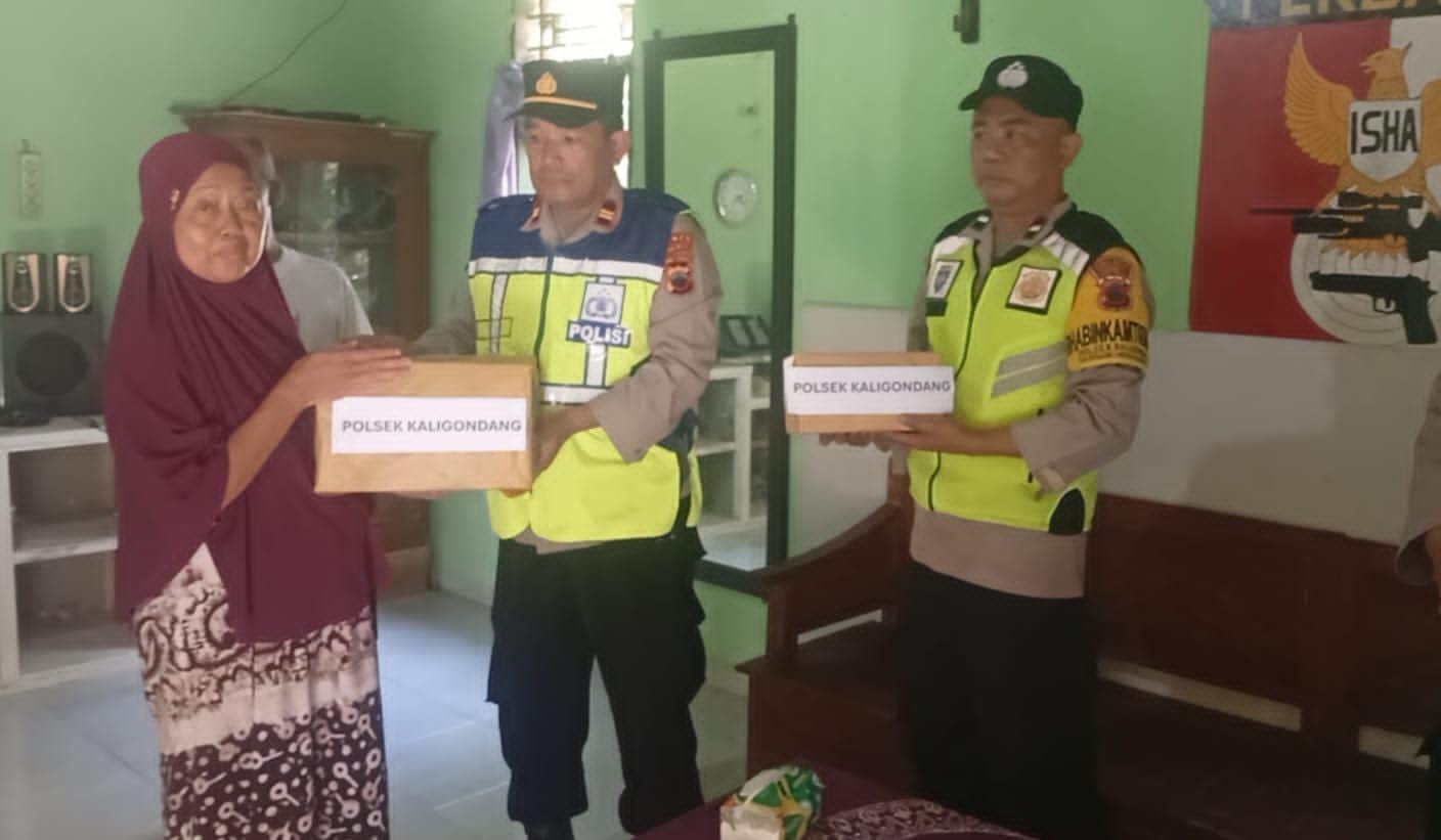 Polsek Kaligondang Salurkan Bantuan untuk Lansia di Desa Kalikajar