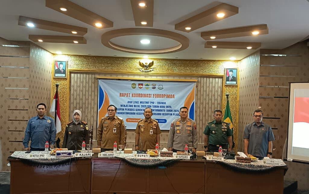 Dandim Pemalang Hadiri Rapat Koordinasi Forkopimda High Level Meeting TPID–Ekuinda Jelang Natal 2025 dan Tahun Baru 2026 serta Kesiapan Pilkades 2026
