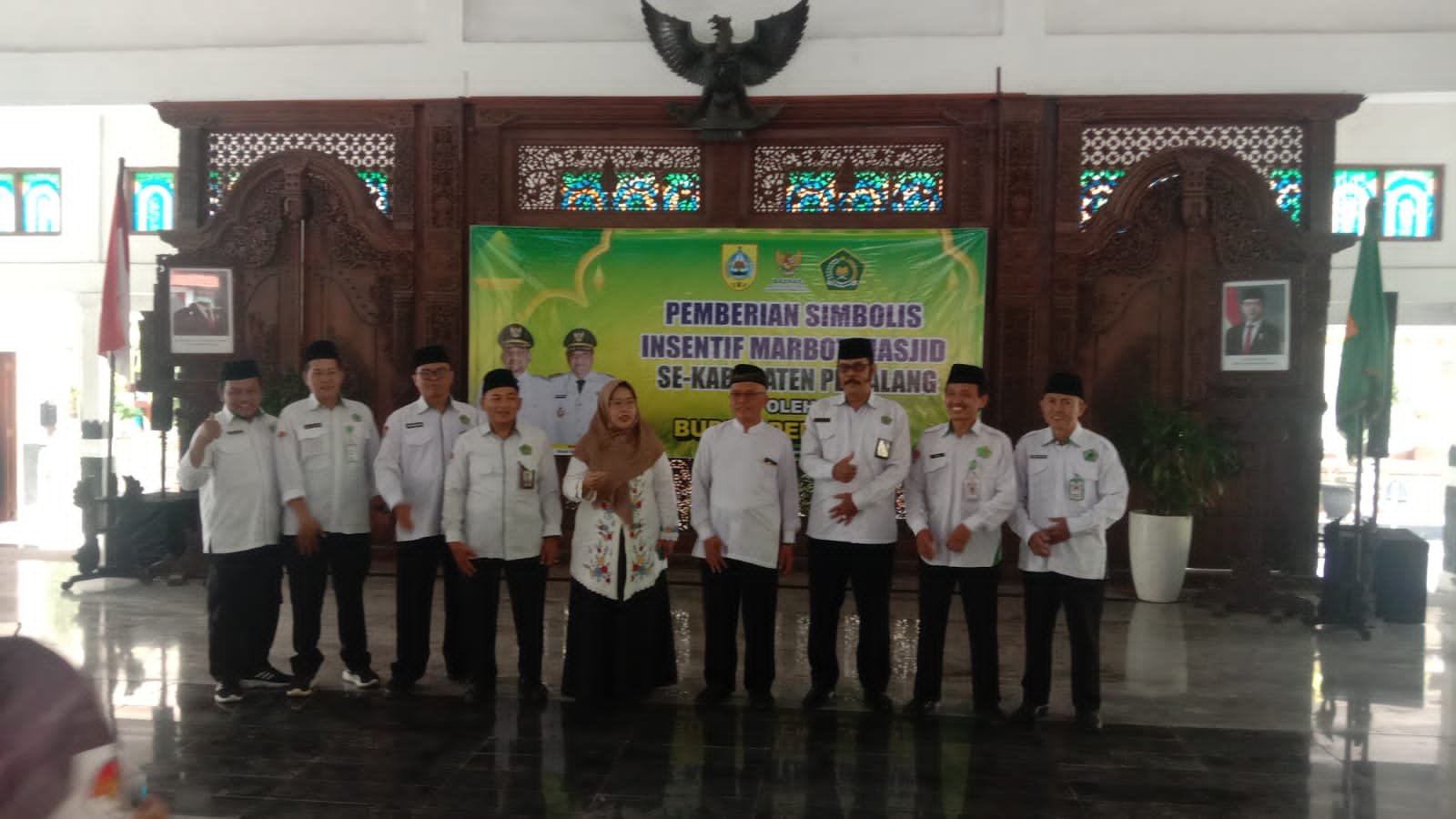 Pemberian Bantuan Insentif Kepada Seluruh Marbot Masjid SE Kabupaten Pemalang