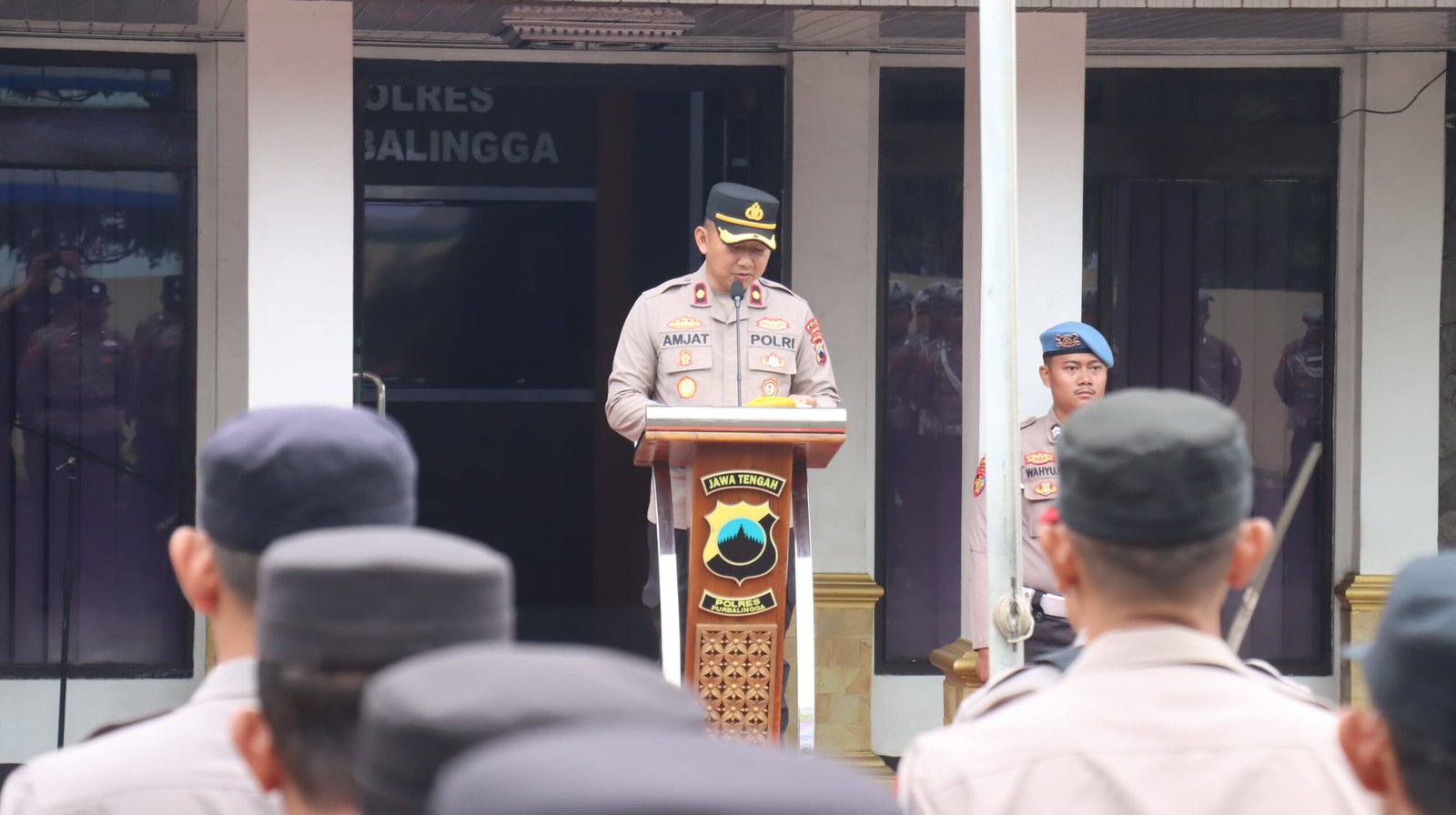 Gelar Upacara Hari Kesadaran Nasional, 65 Personel Terima Tanda Kehormatan