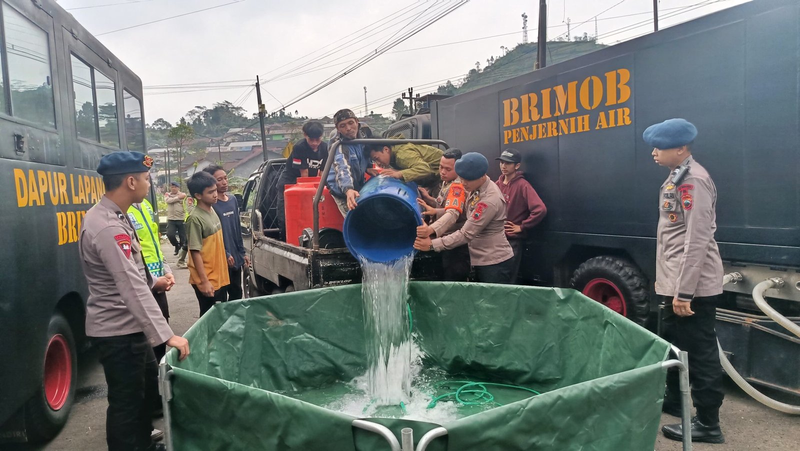 Posko Siaga Bencana Polres Purbalingga Hadirkan Dapur Lapangan dan Mobil Penjernih Air