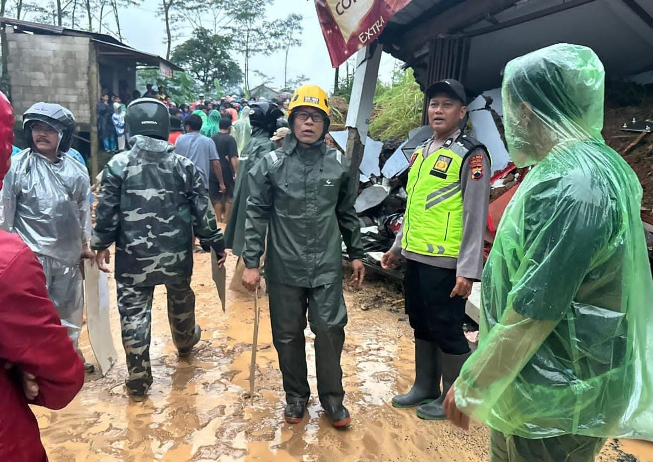 Bencana Tanah Longsor Kembali Melanda Banyak Warga Pemalang Bersedih