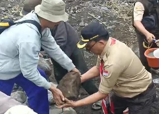 Ketua Kwarcab Pemalang beserta Pengurus Salurkan Bantuan Kemanusiaan