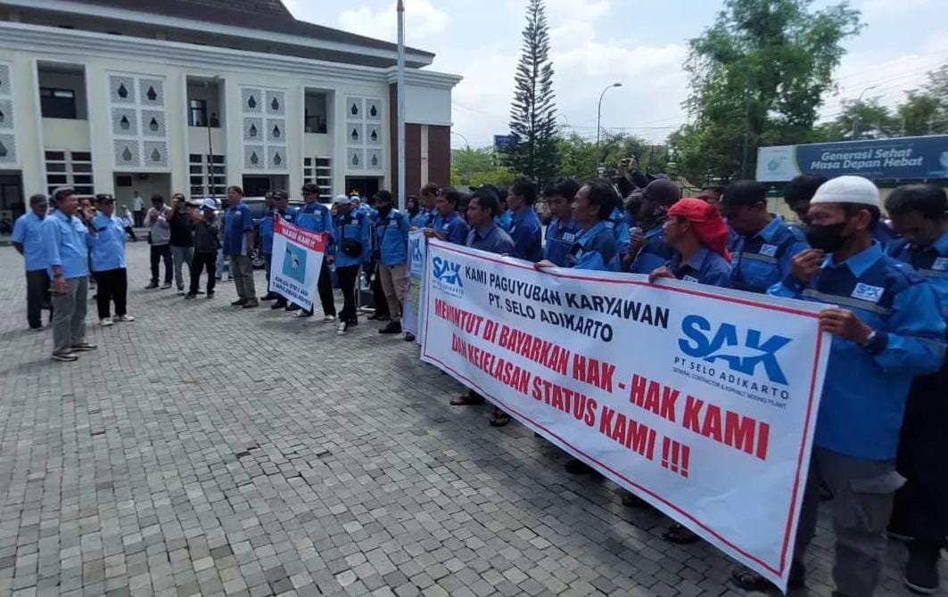 Ramai dan Jadi Trending Topik Publik Puluhan Karyawan PT.SAK Resmi Di PHK
