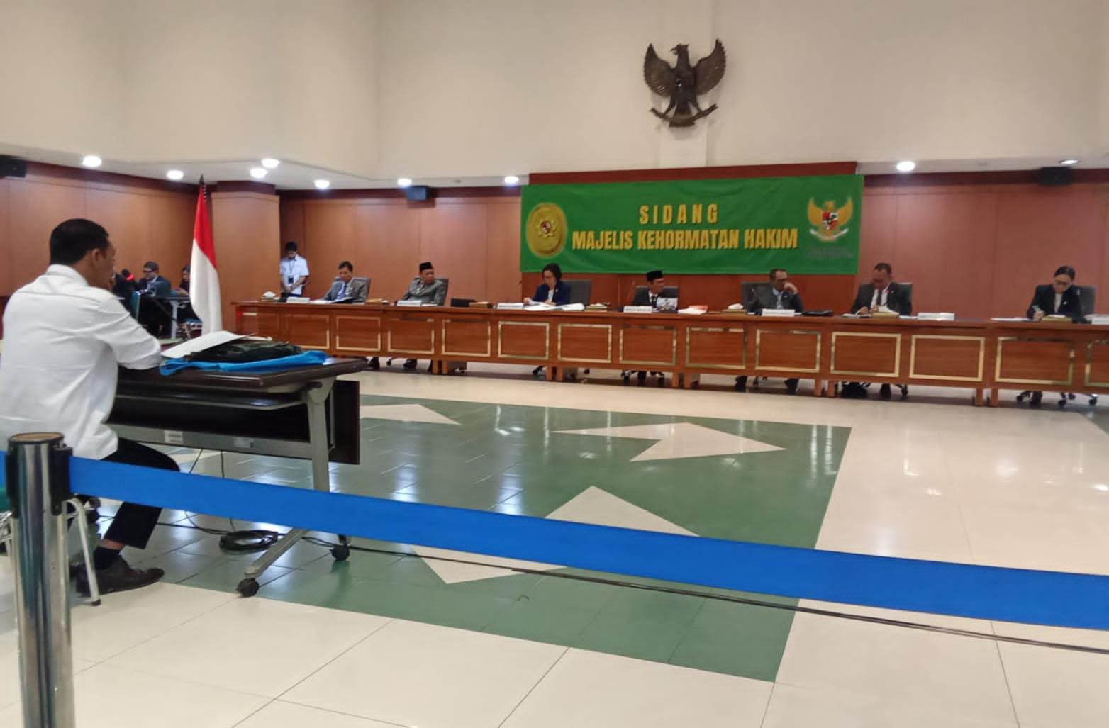 Hakim DD yang Telantarkan Anak Akhirnya Diberhentikan MA , KY