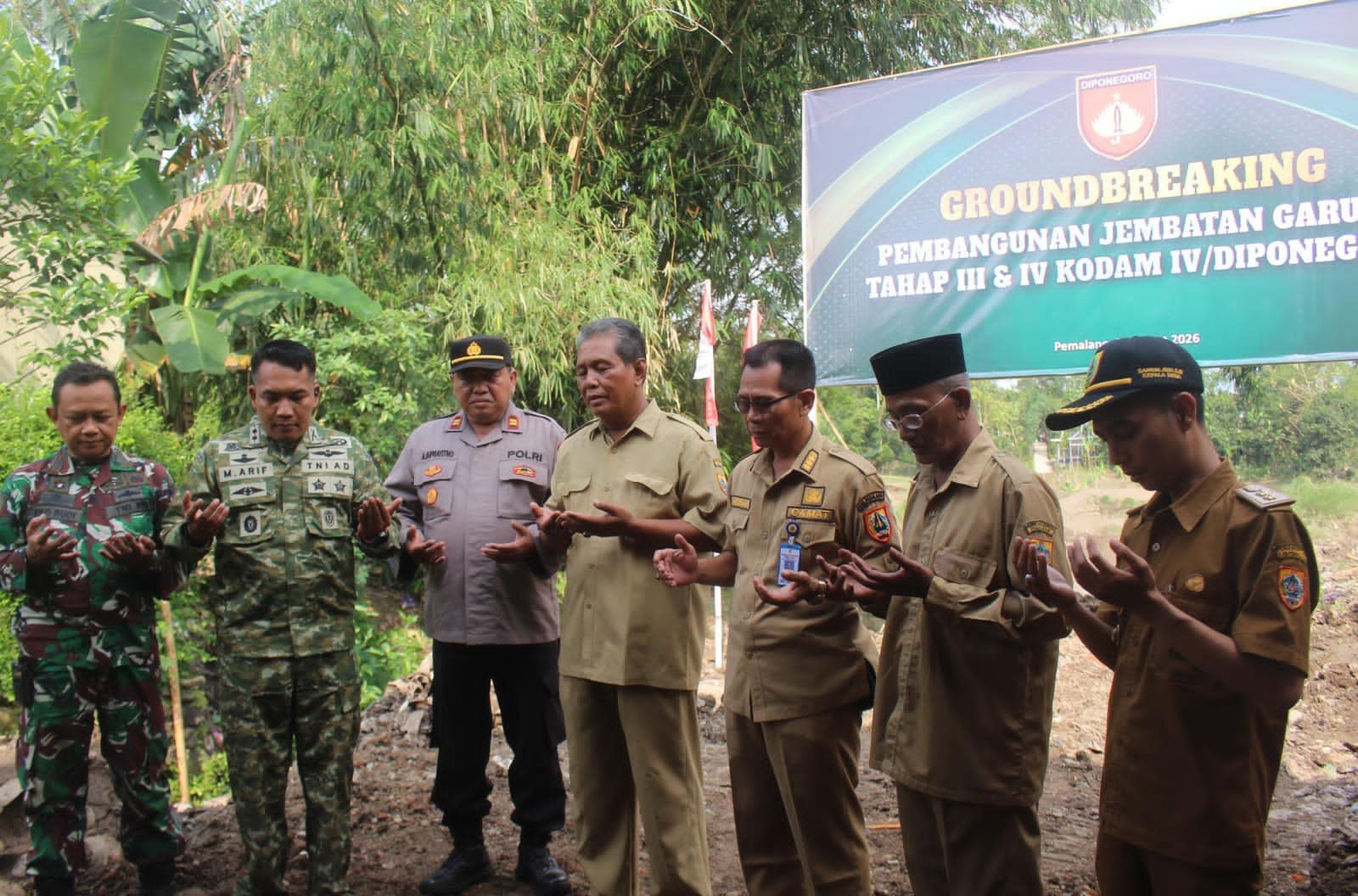 Dandim Pemalang Ikuti Vidcon Ground Breaking Jembatan Garuda Tahap III & IV Bersama Pangdam IV/Diponegoro