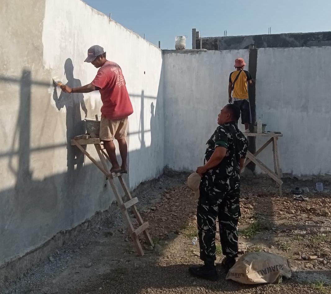 Babinsa Tasikrejo Pantau Langsung Pembangunan Koperasi Merah Putih di Ulujami