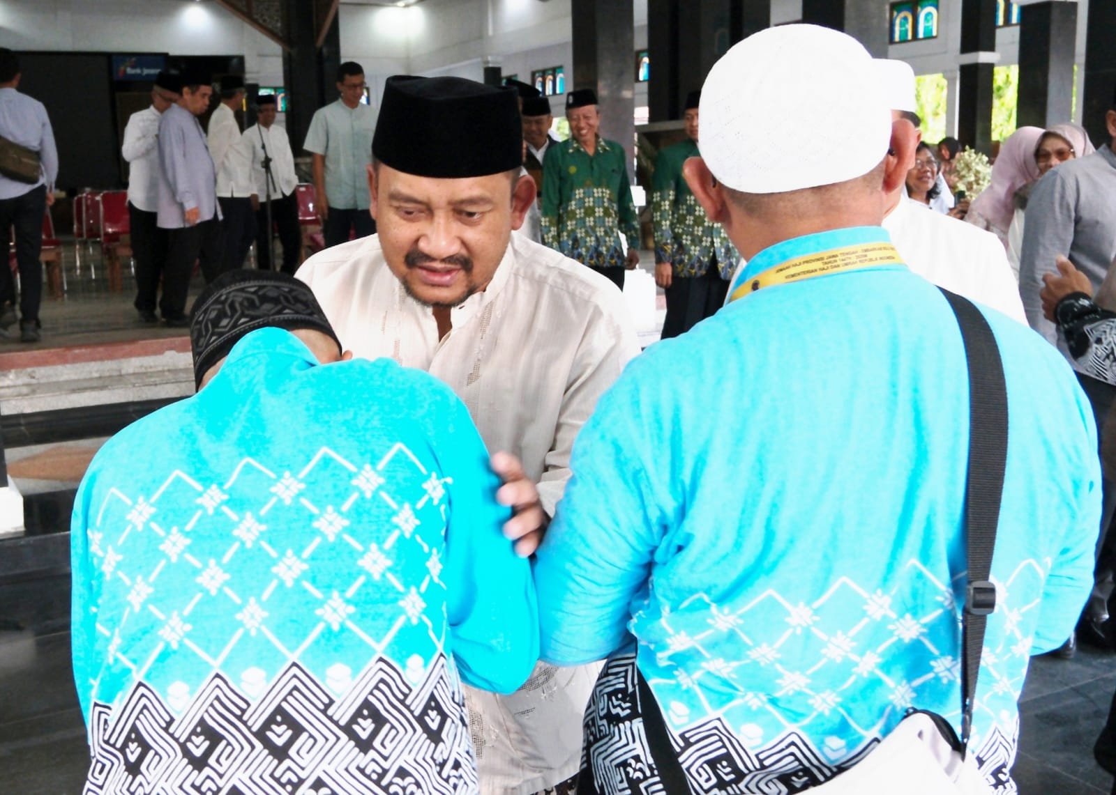 Bupati Pemalang: Mari Kita Ciptakan Lingkungan Bersih Melalui Kegiatan Jumat Bersih