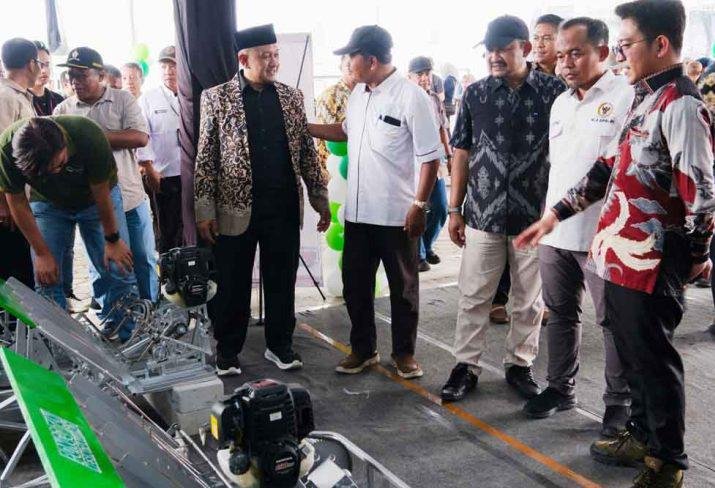Bupati Pemalang Hadiri Festival Sistem Tanam Padi Modern dan Resmikan P4S Ponco Tani