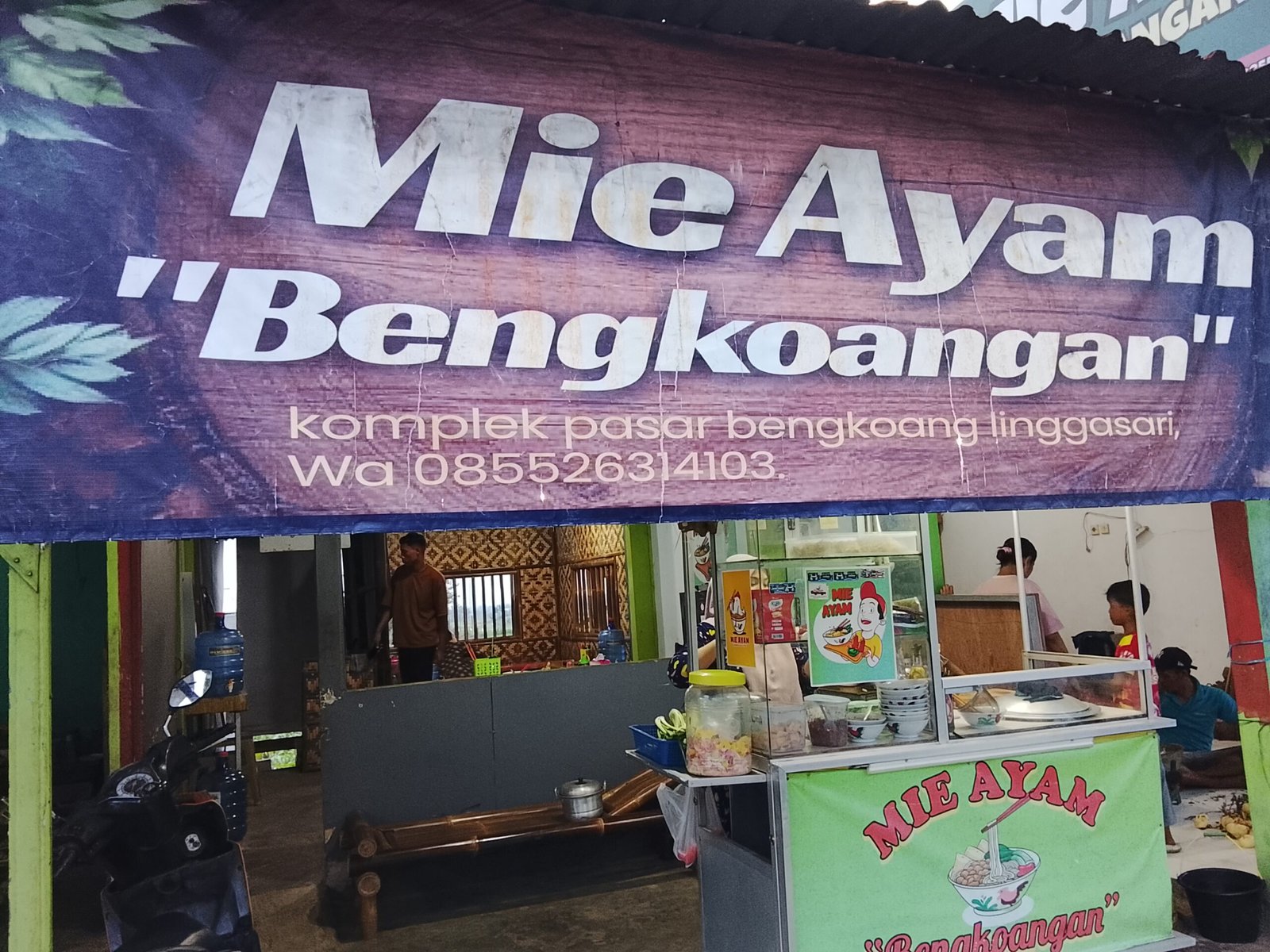 Mie Ayam Bengkoangan: Lezatnya Rempah, Halalnya Terjamin, Harganya Bersahabat