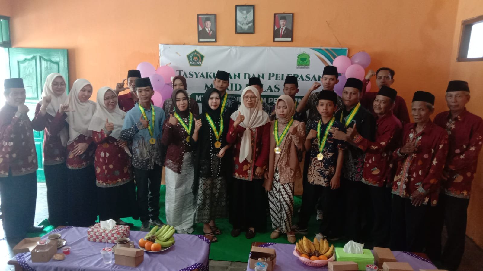 Tasyakuran Dan Pelepasan Murid Kelas IX MTs Bahrul.Ulum Pelutan Pemalang