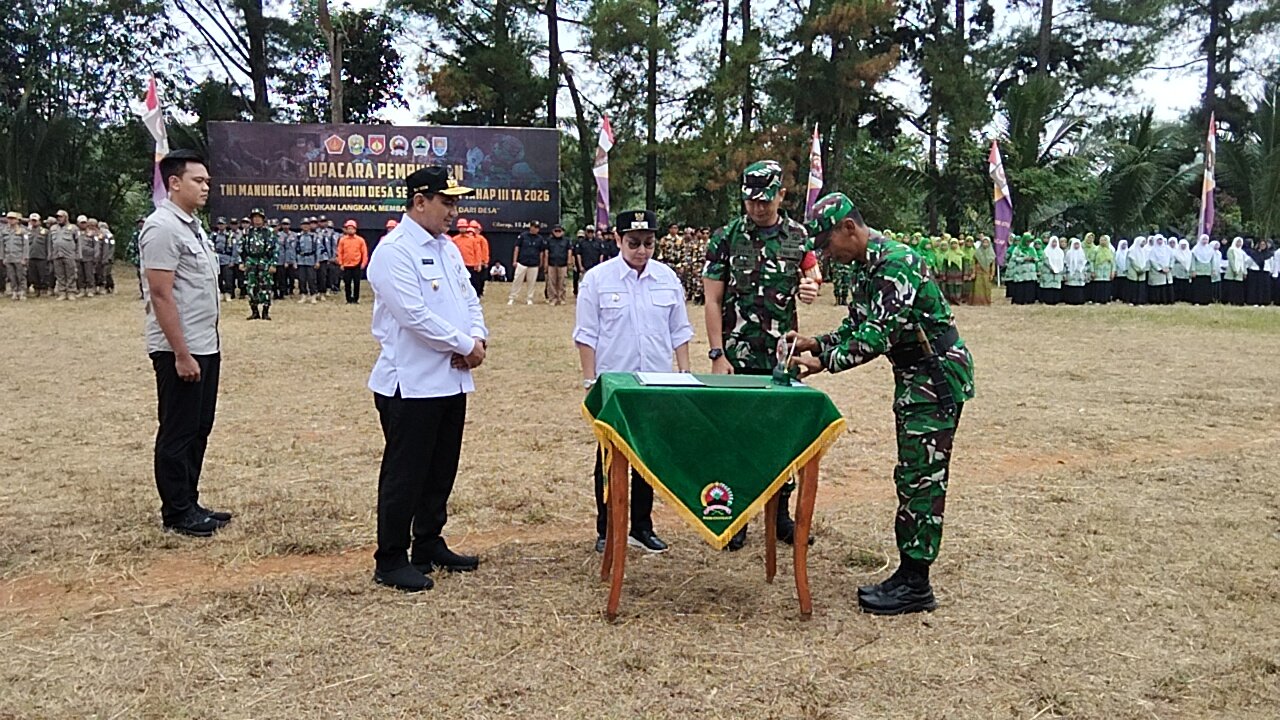 TMMD Sengkuyung Tahap III 2026 Resmi Dibuka di Cilacap, Wagub Jateng: Kemajuan Negeri Dimulai dari Desa