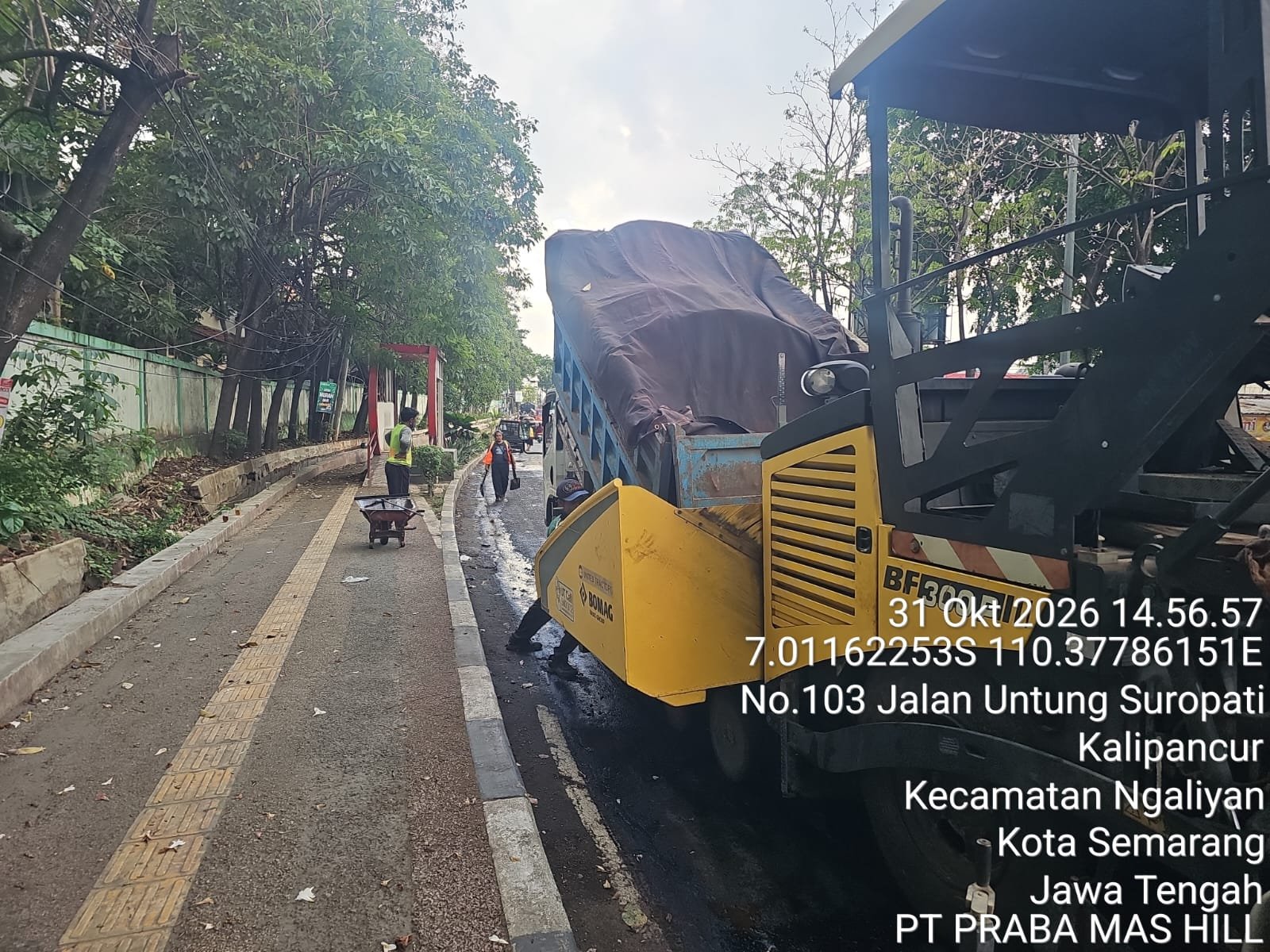Komitmen Nyata! PT Praba Mas Hill Gercep Tuntaskan Pengaspalan Jalan Kalipancur, Warga Kini Lebih Nyaman