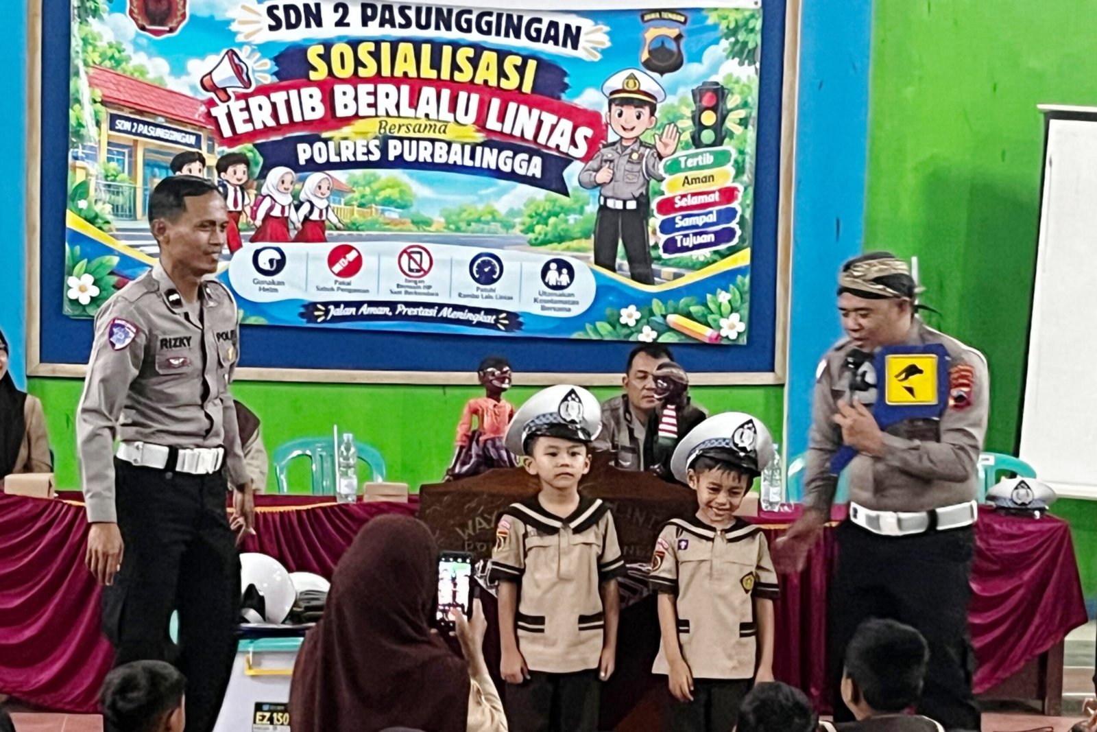 Polres Purbalingga Sahabat Anak Hadir di SD Negeri 2 Pasunggingan,Tanamkan Kesadaran Tertib Lalu Lintas Sejak Dini
